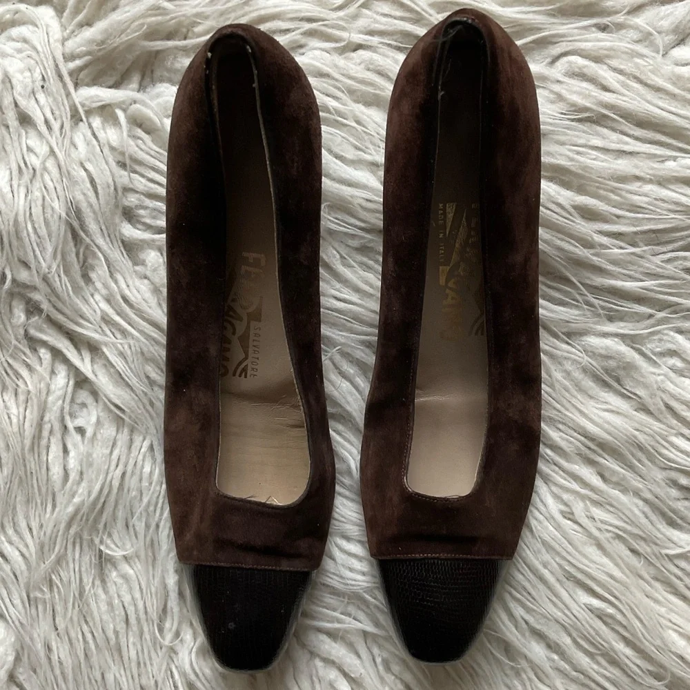 Salvatore Ferragamo Brown Suede Leather Snake Embossed Toe Cap Pump Heels Size 8